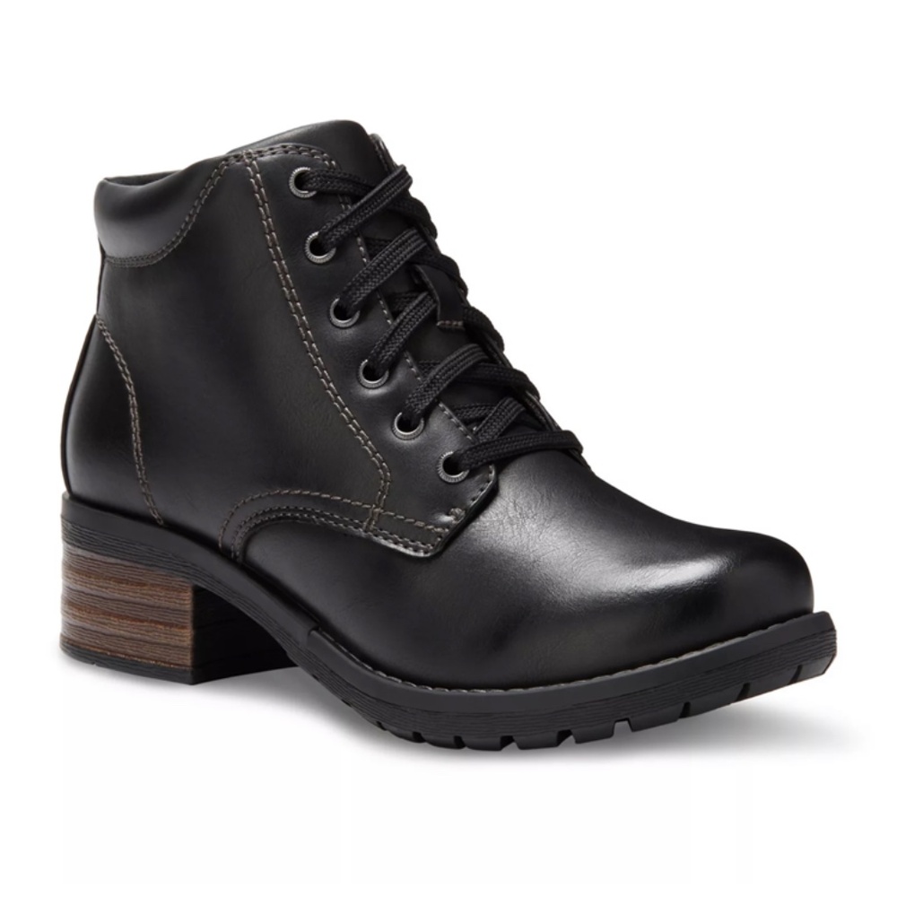COPY - New leather Eastland size 6 1/2” boot